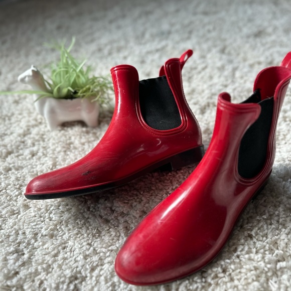 Red Rubber cute rain boot like retro popart bright ankle length boots. S… - Picture 2 of 5